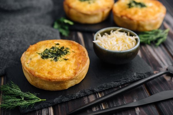 How to Make a Gourmet Wild Mushroom and Thyme Quiche with a Flaky Crust?