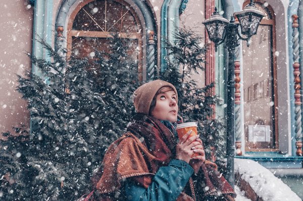 What Are the Best Practices for Wearing a Checkered Wool Scarf in a Business Formal Environment?